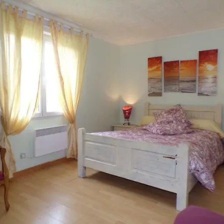 House Bel Ombre * Saint-Denis-les-Martel